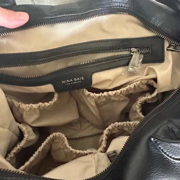 MINA BAIE EMMY MIDI VEGAN BABY DIAPER BAG BLACK GUNMETAL TOTE BAG - Picture 7 of 7